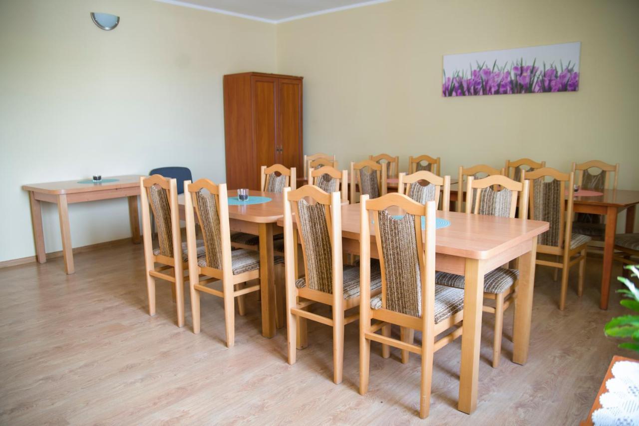 Pod Kogucikiem Aparthotel Krzyzanowice Kültér fotó