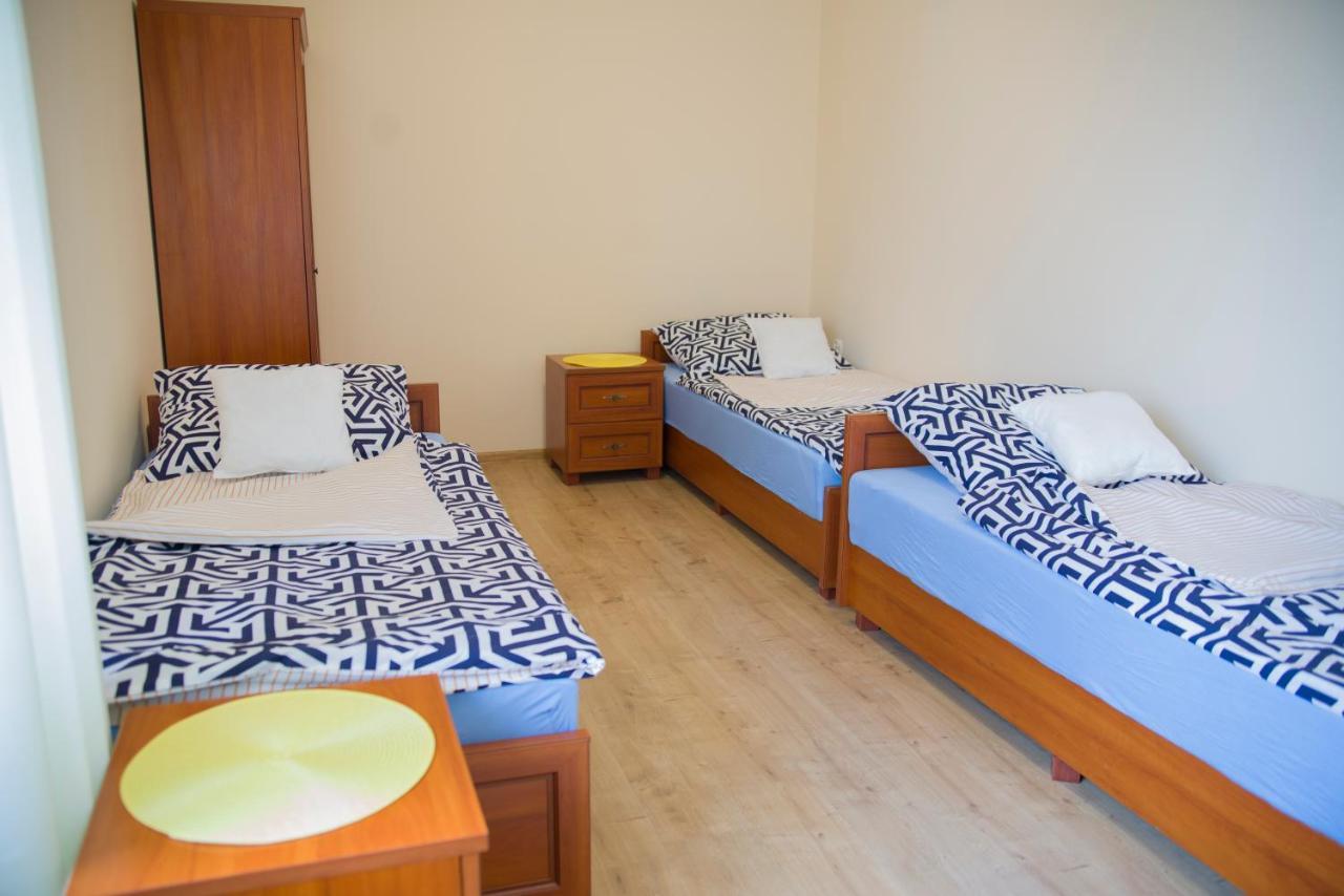 Pod Kogucikiem Aparthotel Krzyzanowice Kültér fotó