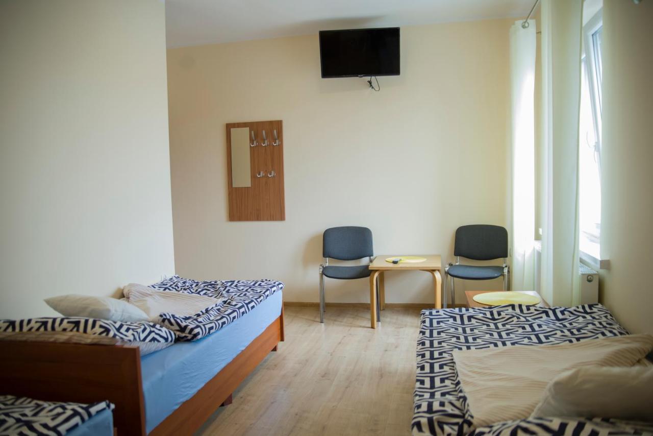 Pod Kogucikiem Aparthotel Krzyzanowice Kültér fotó