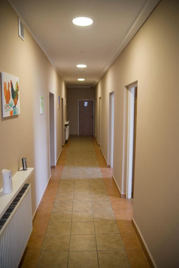 Pod Kogucikiem Aparthotel Krzyzanowice Kültér fotó