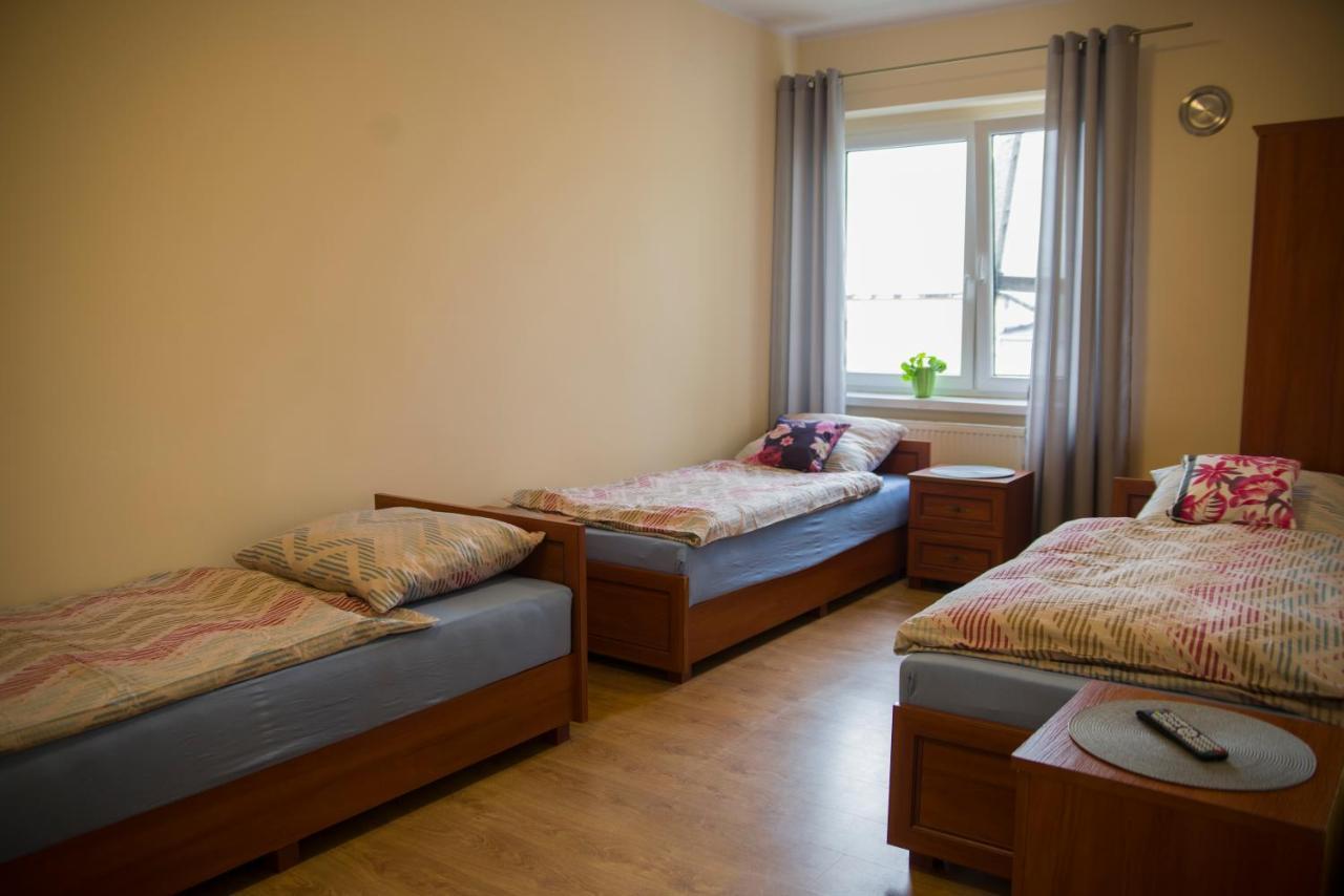 Pod Kogucikiem Aparthotel Krzyzanowice Kültér fotó