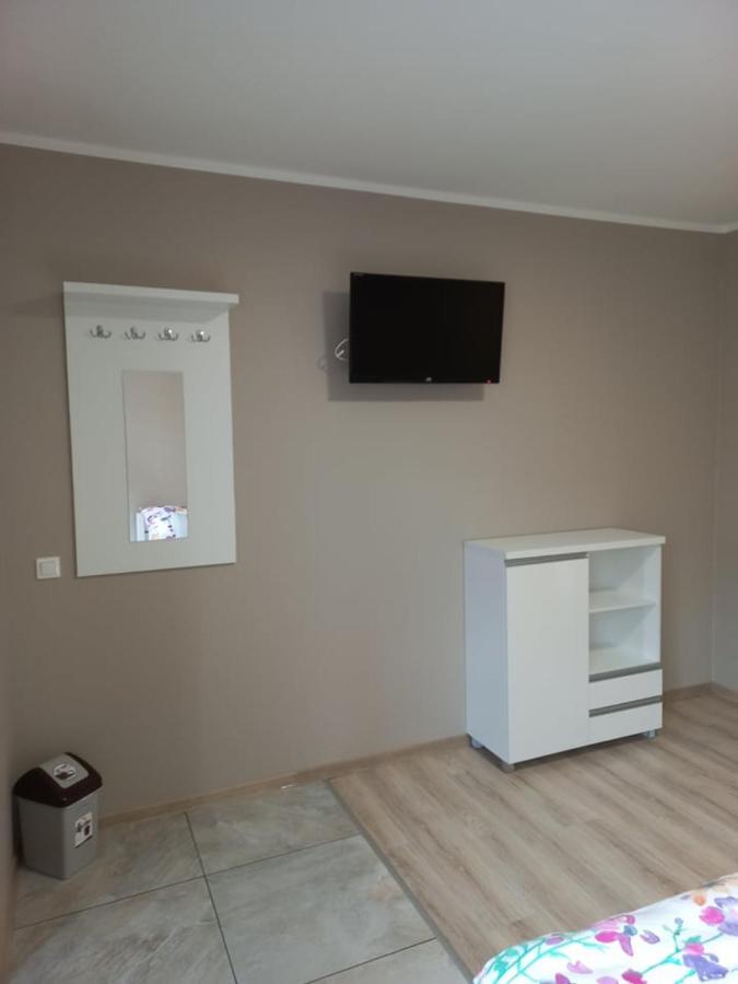 Pod Kogucikiem Aparthotel Krzyzanowice Kültér fotó