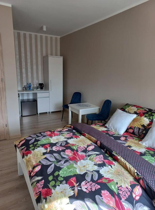 Pod Kogucikiem Aparthotel Krzyzanowice Kültér fotó