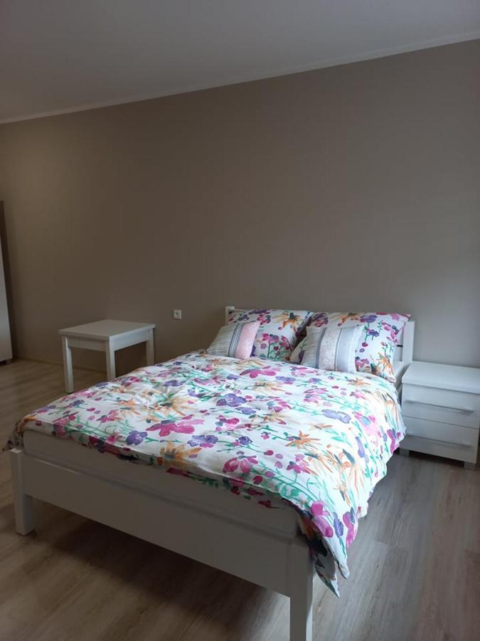 Pod Kogucikiem Aparthotel Krzyzanowice Kültér fotó