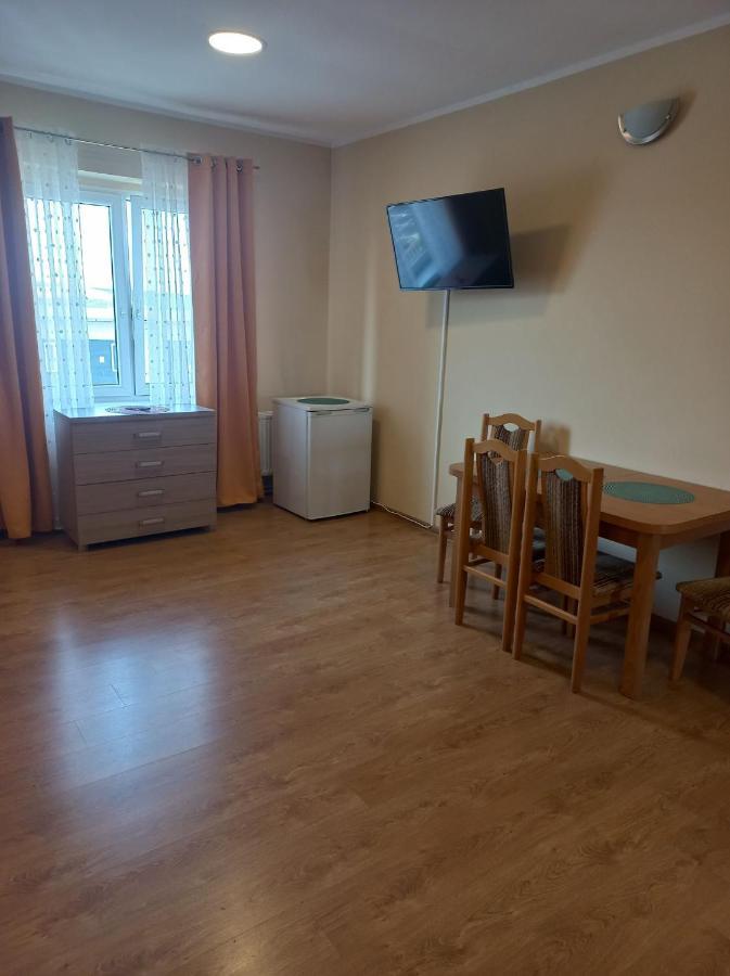 Pod Kogucikiem Aparthotel Krzyzanowice Kültér fotó